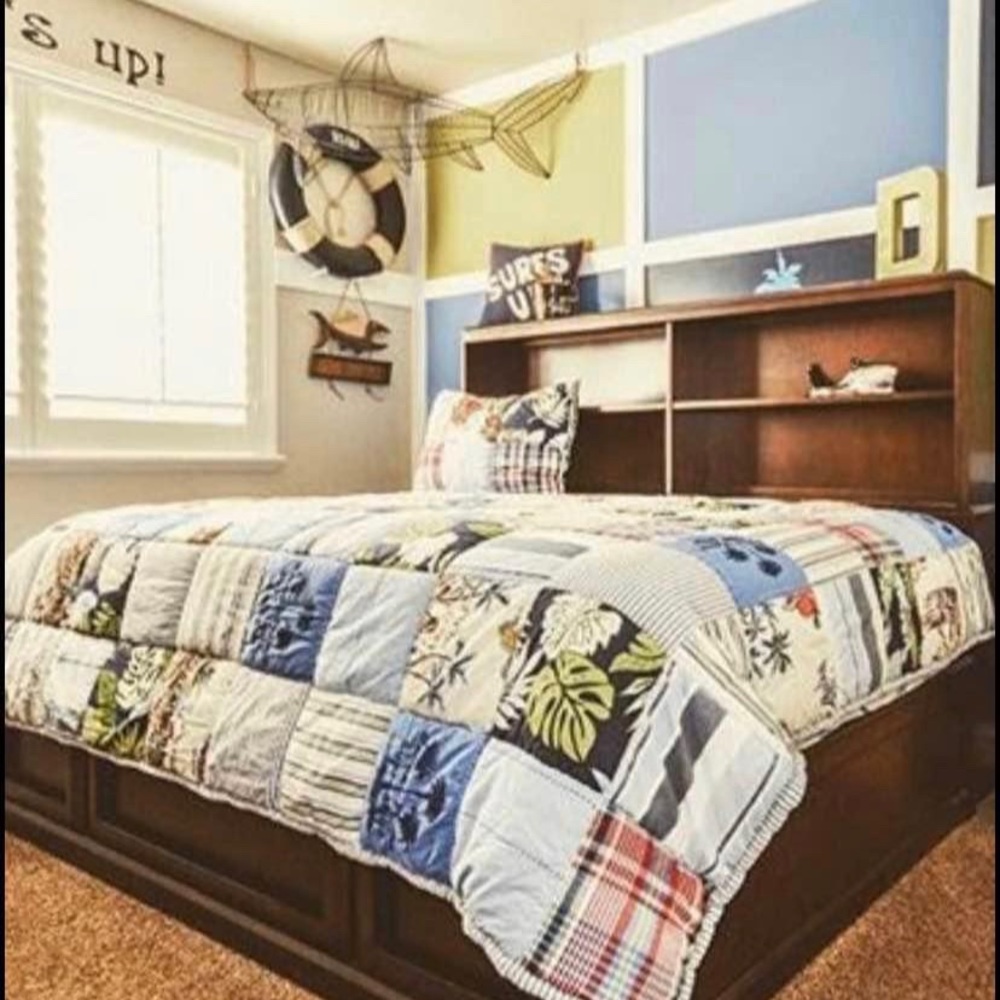 Pottery barn twin quilt